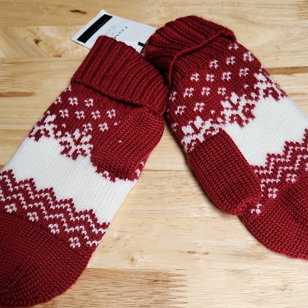 Coach X Peanuts Mittens - Picture 4 of 5